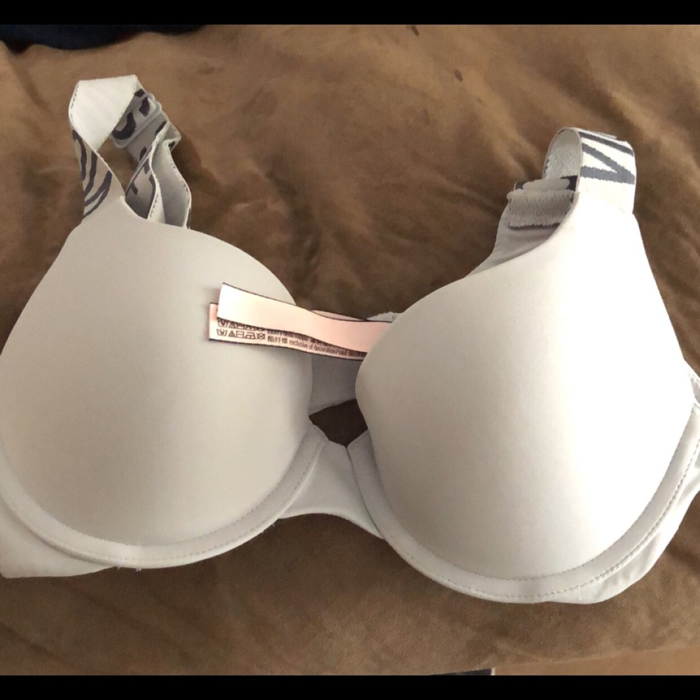 Victory secret push up bra 32B